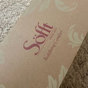 Sofft brand 
Napoli luggage size 9 medium